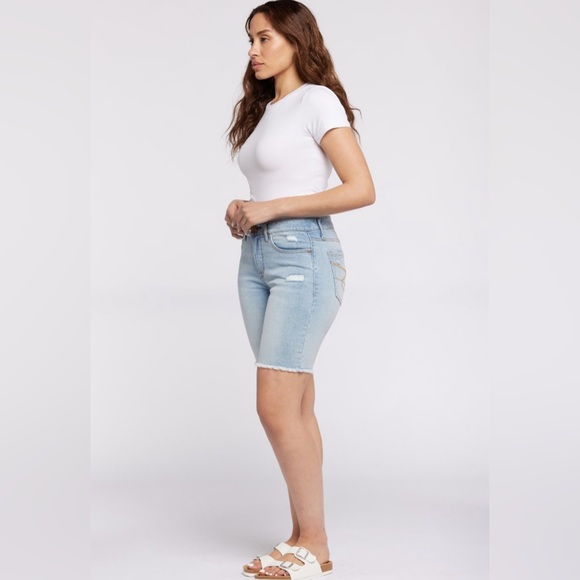 SUNSET BERMUDA SHORTS IN THE COLOR VENTURA - Picture 10 of 14